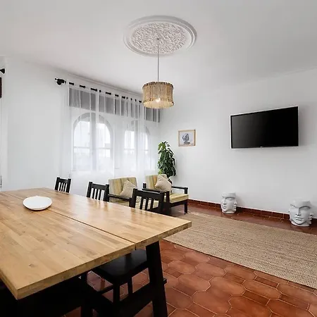 Spacious Near Beaches